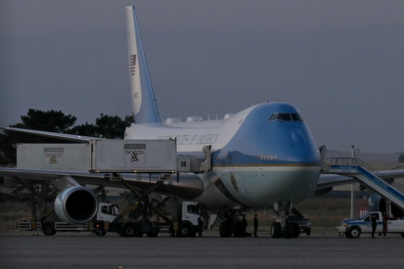 After Trump's secret plane switch via catering truck, WHCA presses White House for press pool safeguards; Jacqui Heinrich met Trump aides Tuesday