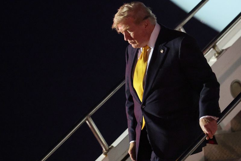 Trump secretly switched planes in Turkey over Iran threat; White House denied risk, left reporters as decoys