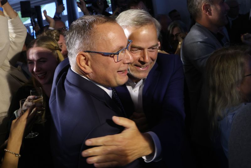 AfD takes narrow lead in Mecklenburg as Berlin swings left