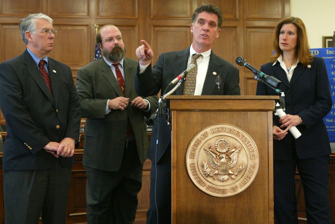 Dave Weldon speaks during a news conference on Capitol Hill in Washington, DC, on January 28, 2004.