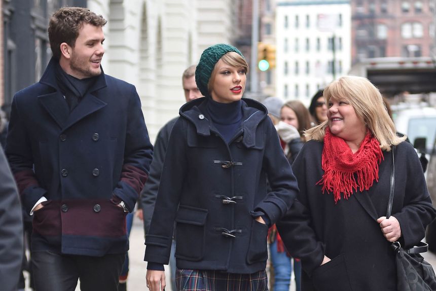 Austin Swift, Taylor Swift and Andrea Finlay are seen on December 22, 2014 in New York City.