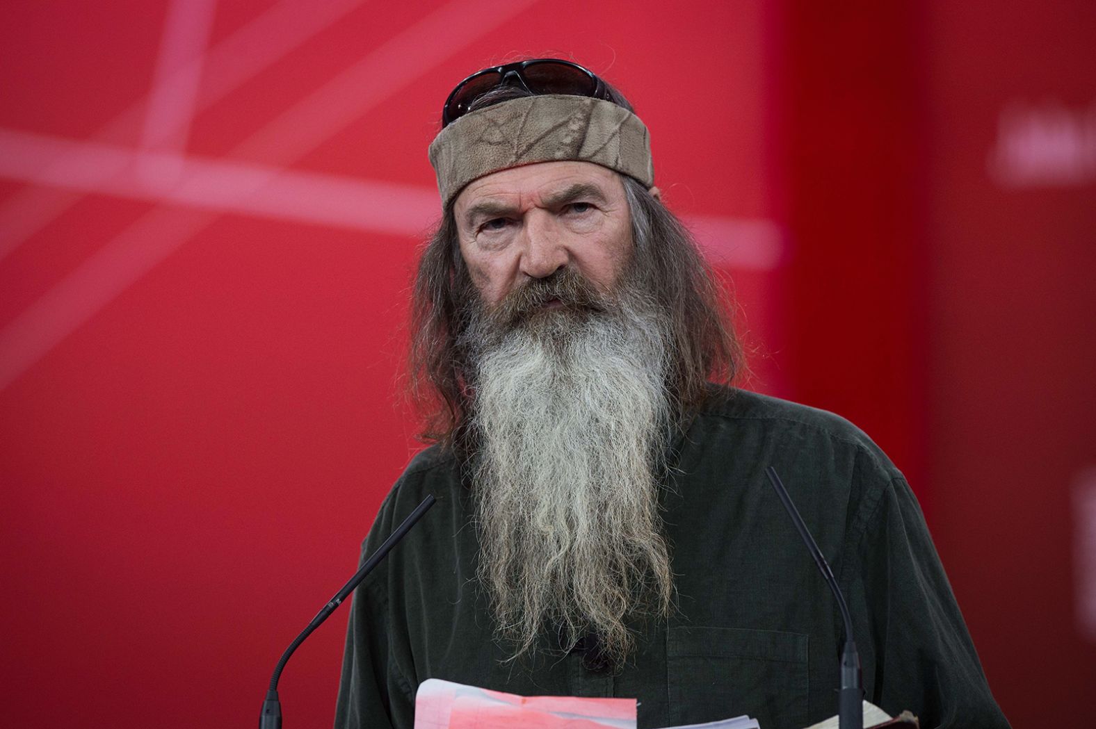 <a href="index.php?page=&url=https%3A%2F%2Fwww.cnn.com%2F2025%2F05%2F26%2Fentertainment%2Fphil-robertson-death-duck-dynasty-hnk">Phil Robertson</a>, an outdoorsman and businessman and the patriarch of the family featured on the A&E reality show “Duck Dynasty,” died at the age of 79, his family said in a statement released on May 25.