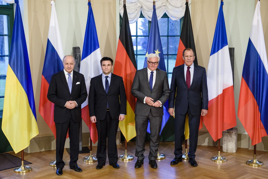 (L-R) French Foreign Minister Laurent Fabius, Ukrainian Foreign Minister Pavlo Klimkin, German Foreign Minister Frank-Walter Steinmeier and Russian Foreign Minister Sergei Lavrov meet in Berlin, in April 2015, to examine the implementation of the Minsk accords.