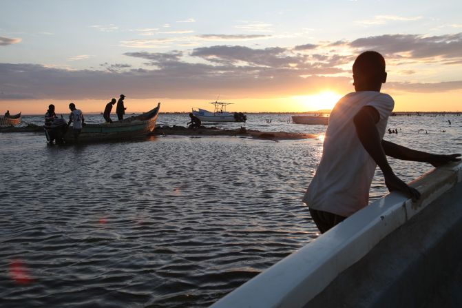 <strong>Lake Turkana (Kenya): </strong>The world's largest desert lake, known as the "Jade Sea" of northern Kenya, is teeming with crocodiles.<strong> </strong>