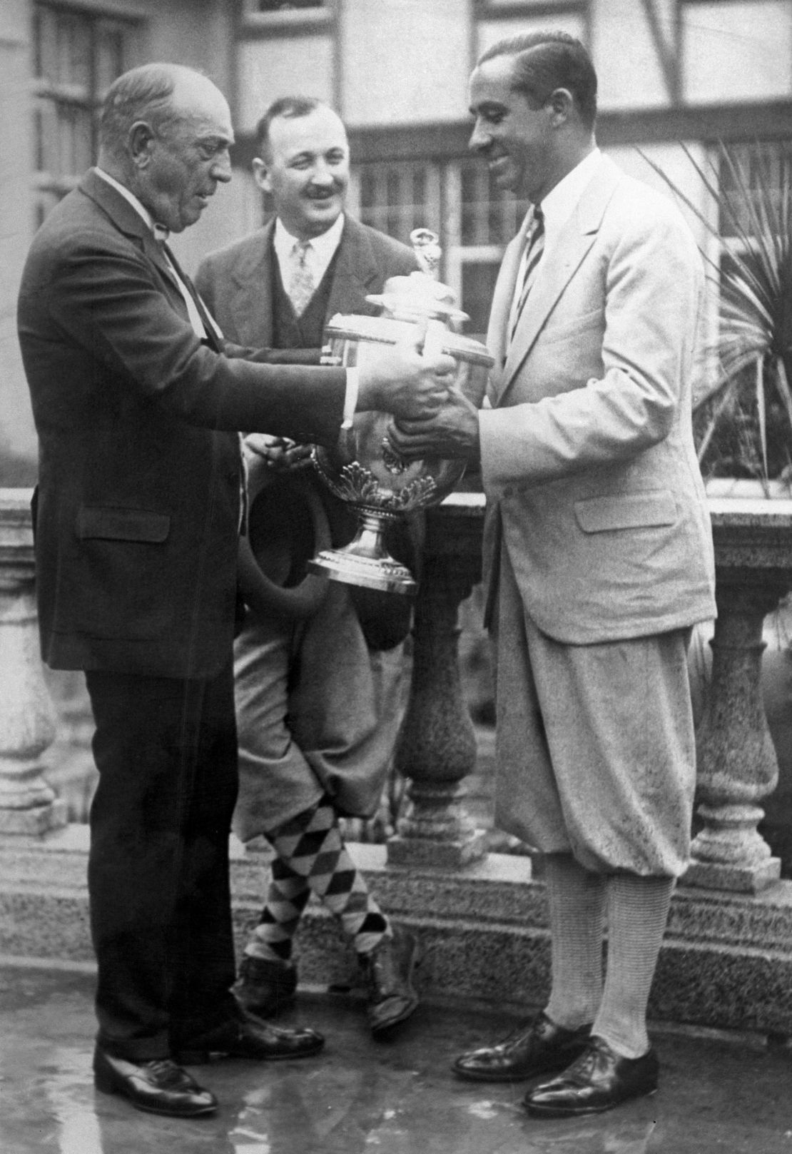 Walter Hagen (right) experienced quite the fright when he ended up losing the Wanamaker Trophy in the 1920s.