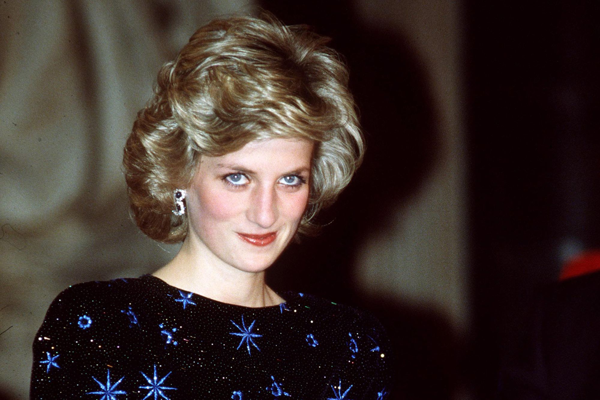 Princess dress million Diana\'s evening $1.148 record fetches CNN | at auction star-spangled
