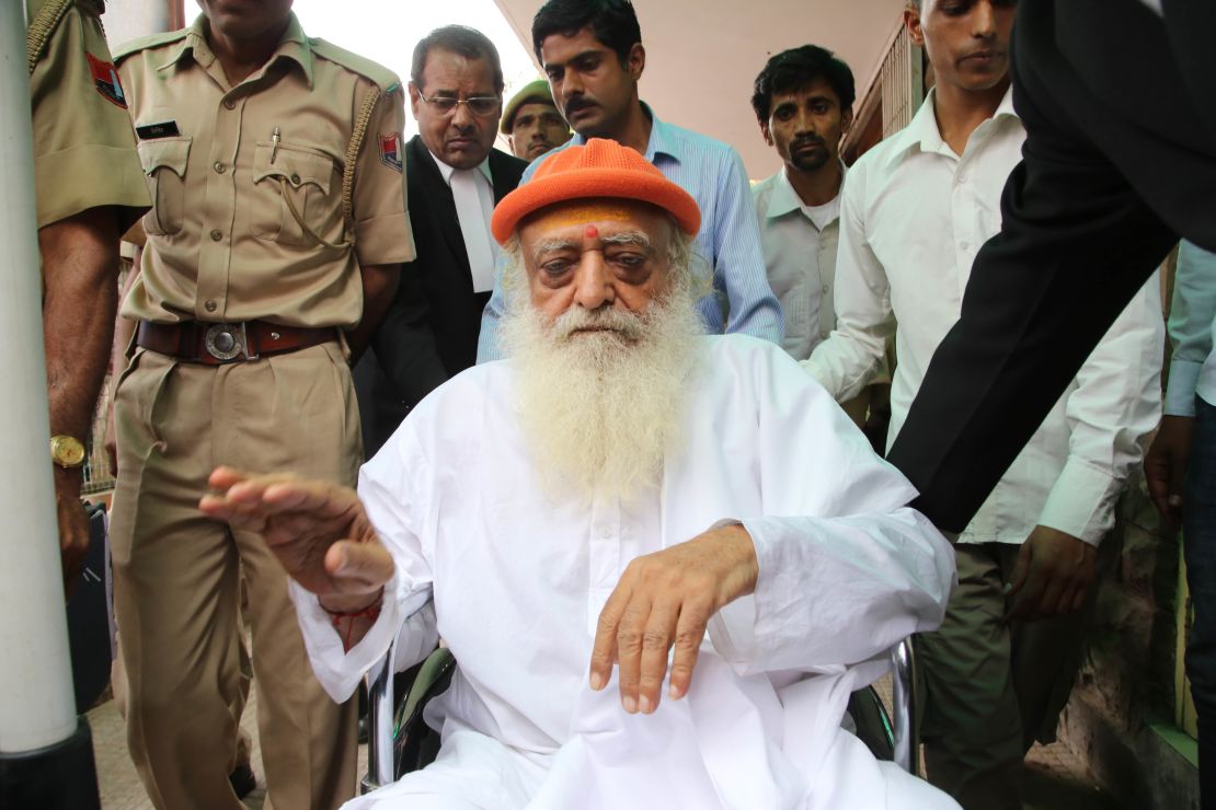 JODHPUR, RAJASTHAN, INDIA - 2016/05/02: Spiritual leader Asaram Bapu accused in a sexual assault case arrives on wheel chair at the district session court for hearing. (Photo by Sunil Verma/Pacific Press/LightRocket via Getty Images)