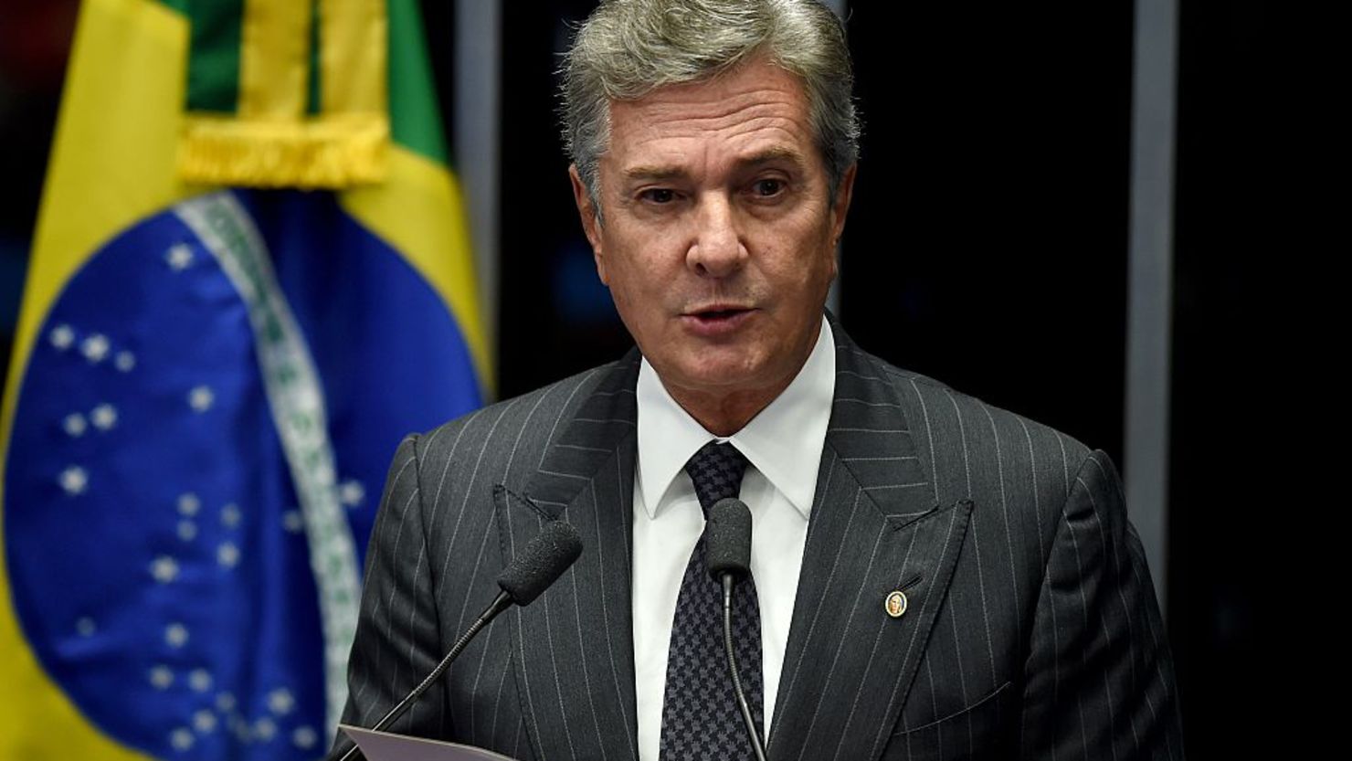 El entonces senador brasileño y expresidente (1990-1992) Fernando Collor de Mello durante el debate sobre la suspensión y destitución de la presidenta Dilma Rousseff en Brasilia el 11 de mayo de 2016.