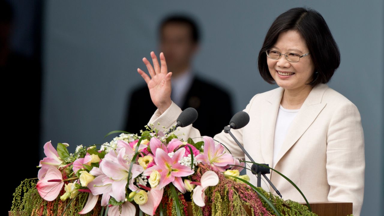 Taiwan President Tsai Ing-wen waves to the crowd on May 20, 2016 in Taipei, Taiwan. Taiwan's new president Tsai Ing-wen took oath of office on May 20 after a landslide election victory on January 16, 2016.
