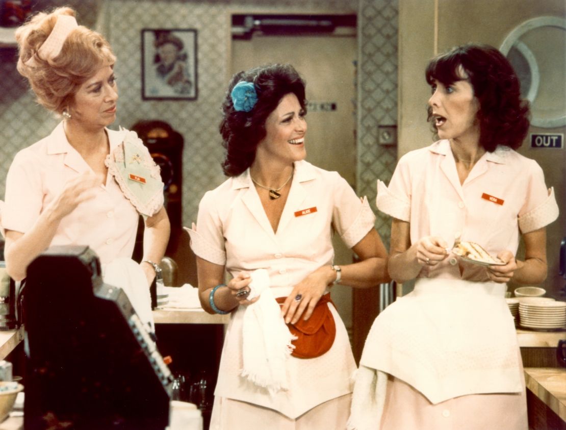 Linda Lavin and her co-stars in the CBS sitcom 