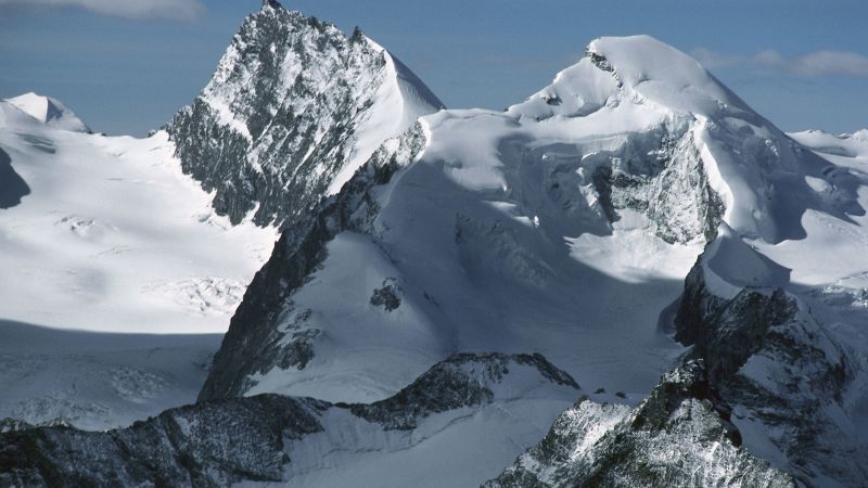 Five skiers found dead near Swiss mountain