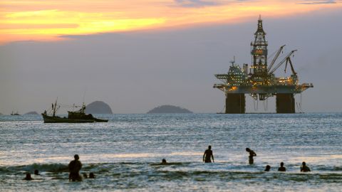 (GERMANY OUT) Brazil Rio de Janeiro Niteroi - sunset at Praia de Itaipu, in the background a Oil platform (Photo by Gläser/ullstein bild via Getty Images)