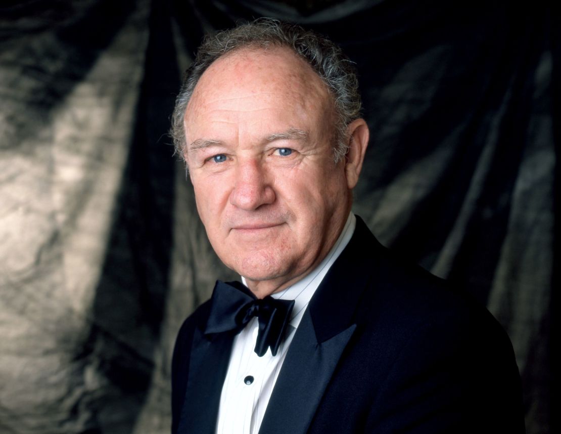 <a href="/2025/02/27/entretenimiento/mueren-gene-hackman-betsy-arakawa-nuevo-mexico-trax">Gene Hackman</a>, actor ganador del Oscar, y su esposa Betsy Arakawa fueron hallados muertos en su casa de Nuevo México, según informó a CNN la oficina del sheriff del condado de Santa Fe. Él tenía 95 años.