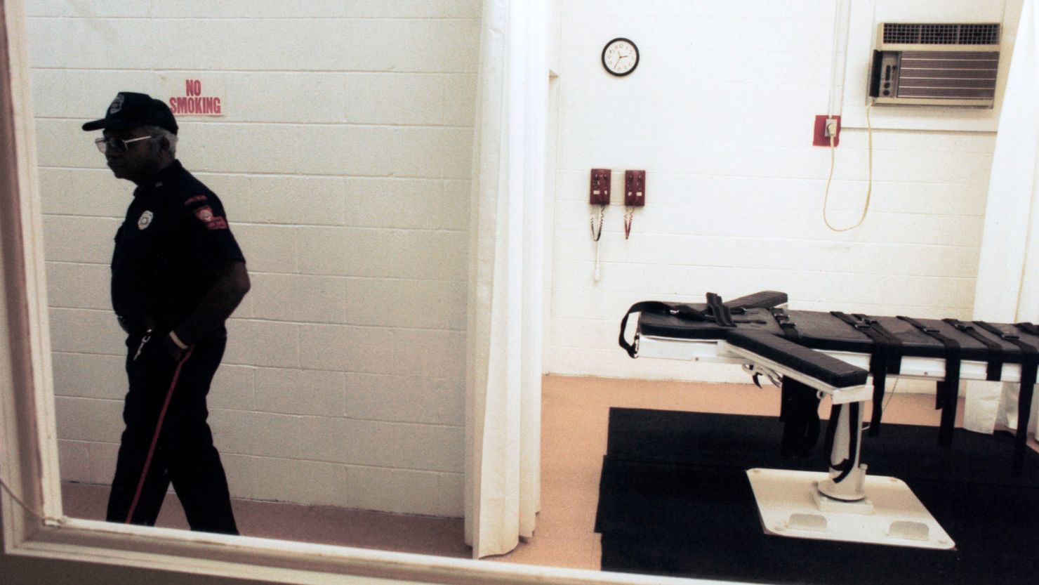 An image from January 1997 shows the gurney where lethal injection was administered in the execution chamber at the Louisiana State Penitentiary.