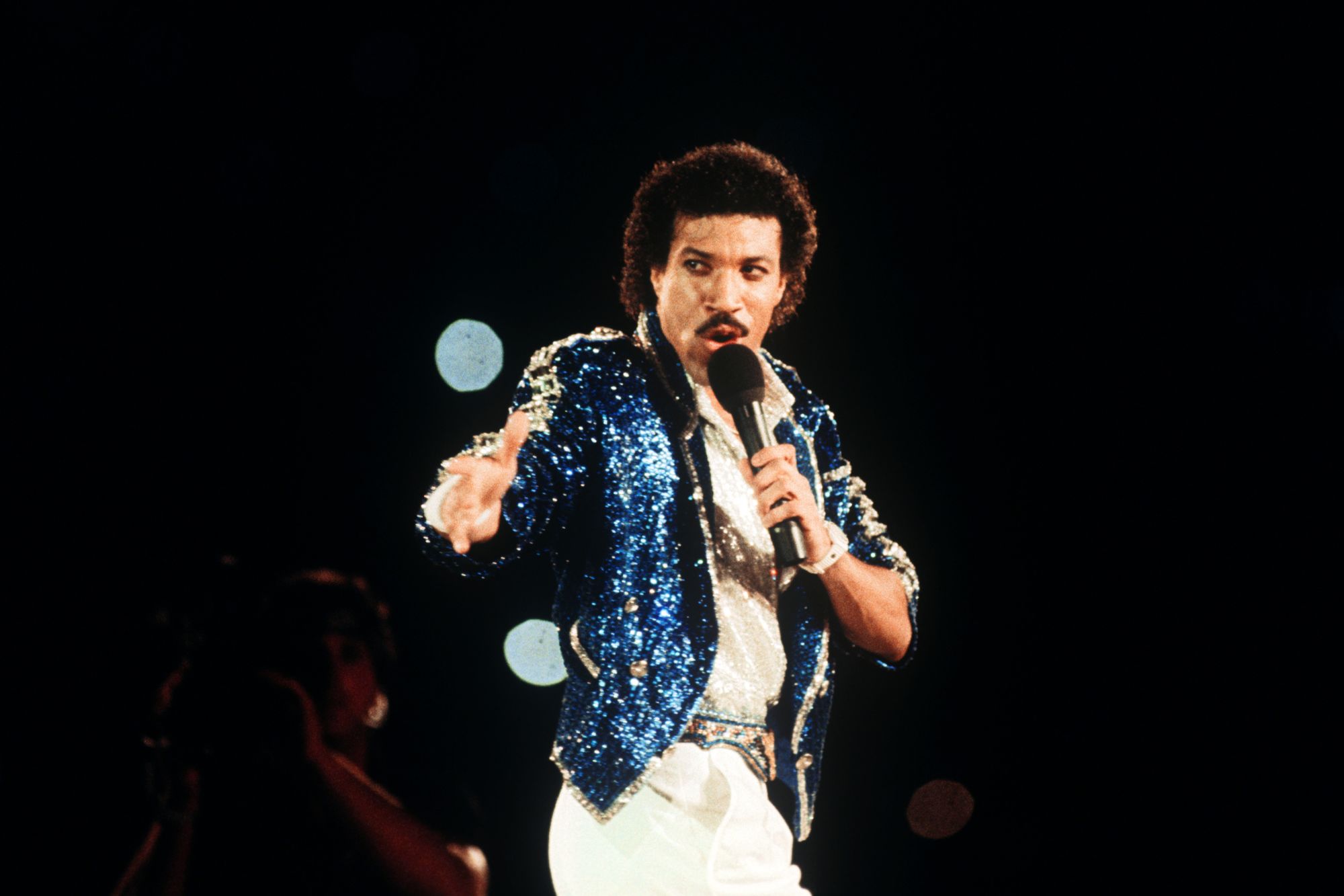 Lionel Richie performed in an unforgettable beaded jacket during the closing ceremony of the 1984 LA Olympics.