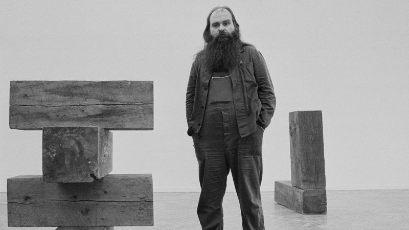 Художникът Карл Андре, известен с минималистичните скулптури и съдебен процес за убийство, умира на 88
