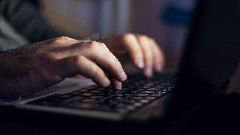 Нова серия CNN Twitter Breaking the Bird следва вътрешната история