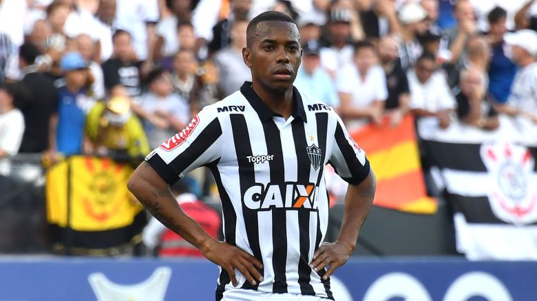Atletico Mineiro player Robinho is seen during the Brazilian Championship football match against Corinthians at the Arena Corinthians stadium on November 26, 2017, in Sao Paulo, Brazil.  
A Milan court on November 23, 2017 sentenced former AC Milan and Brazil forward Robinho aka Robson de Souza Santos to nine years in jail for taking part in the gang-rape of a 22-year-old Albanian woman in a Milan disco on January 22, 2013. Robinho, who is now playing for the Brazilian team Atletico Mineiro, was found guilty of committing the rape with five other people. / AFP PHOTO / NELSON ALMEIDA        (Photo credit should read NELSON ALMEIDA/AFP via Getty Images)