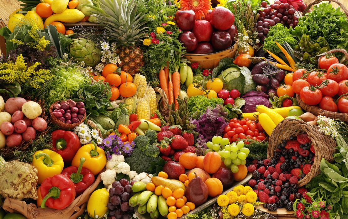The planetary diet asks you to fill half your plate at each meal with fruits and vegetables.