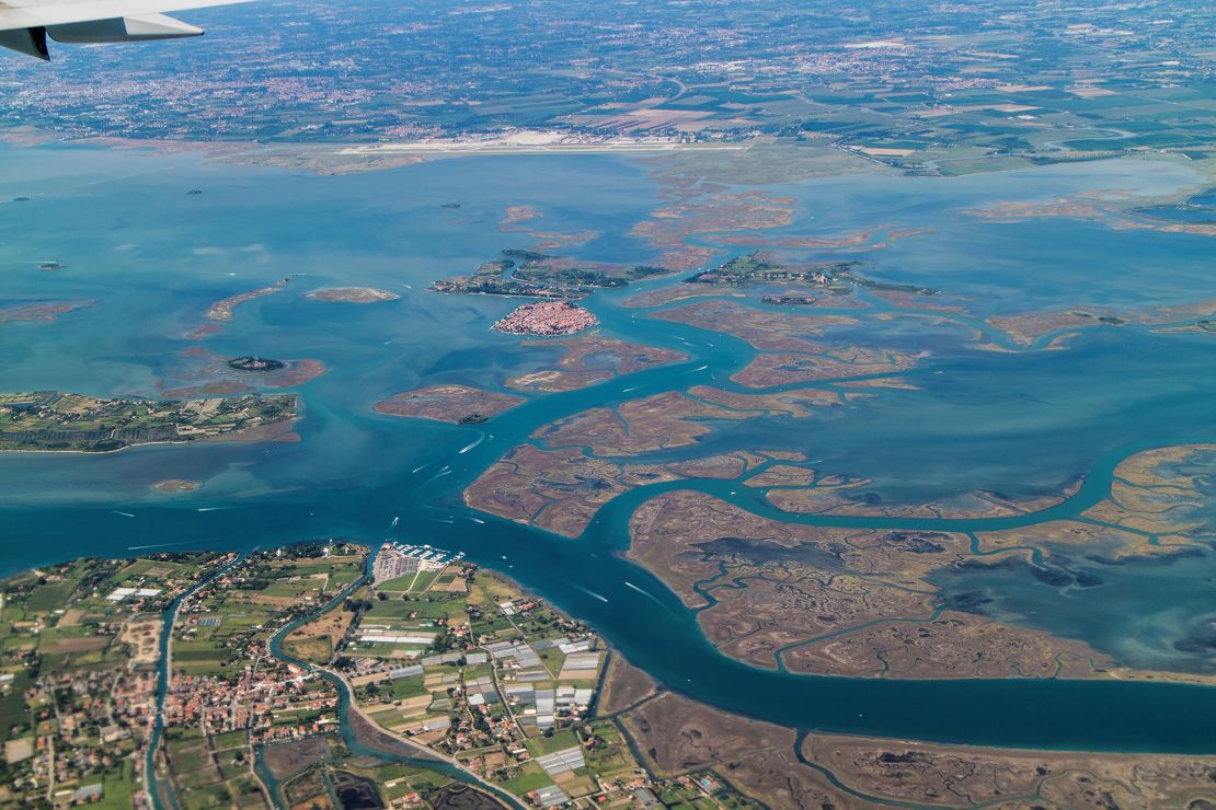 Teatini's idea is to drill deep "wells" in a 10-kilometer ring around the city.