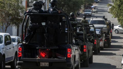  of the state police force and the army patrol during an operation against alleged  of organized crime in Culiacan, Sinoaloa state, Mexico on February 16, 2018. So far 60 people have been arrested in the party hall where the military operation was carried out. (Photo by AFP) (Photo by -/AFP via Getty Images)
