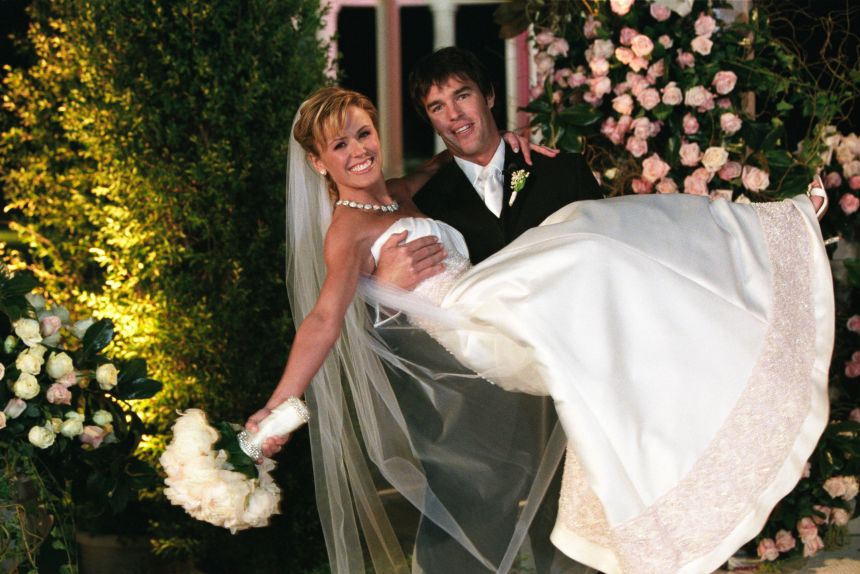 Trista Rehn and fireman Ryan Sutter at their televised wedding in 2003.