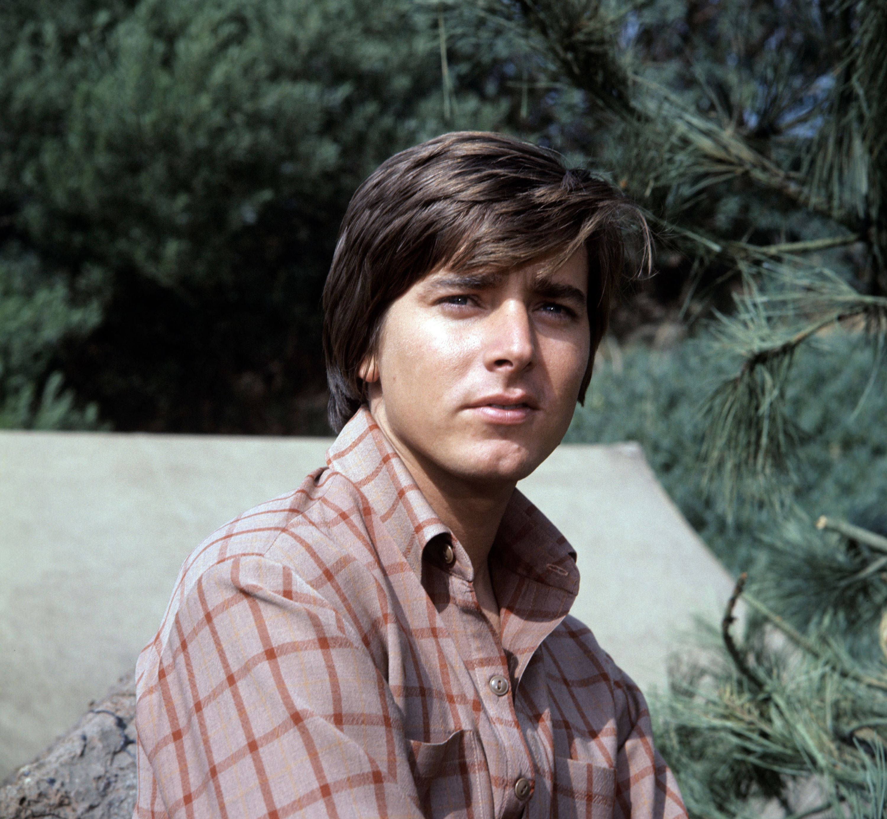 <a href="index.php?page=&url=https%3A%2F%2Fwww.cnn.com%2F2025%2F06%2F24%2Fentertainment%2Fbobby-sherman-death">Bobby Sherman</a>, whose winsome smile and fashionable shaggy mop top helped make him into a teen idol in the 1960s and ’70s with bubblegum pop hits like “Little Woman” and “Julie, Do Ya Love Me,” died at the age of 81, his wife announced on Tuesday, June 24. Sherman revealed he had Stage 4 cancer earlier this year.