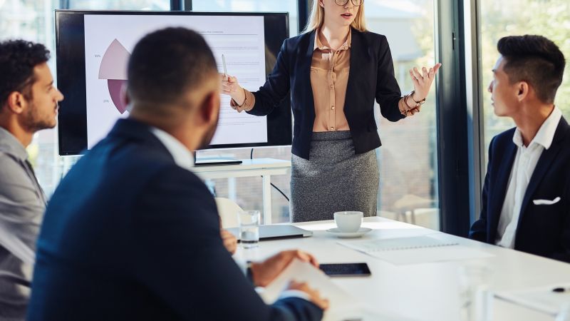 Делът на жените в ръководни длъжности спада за първи път от две десетилетия, установява проучване