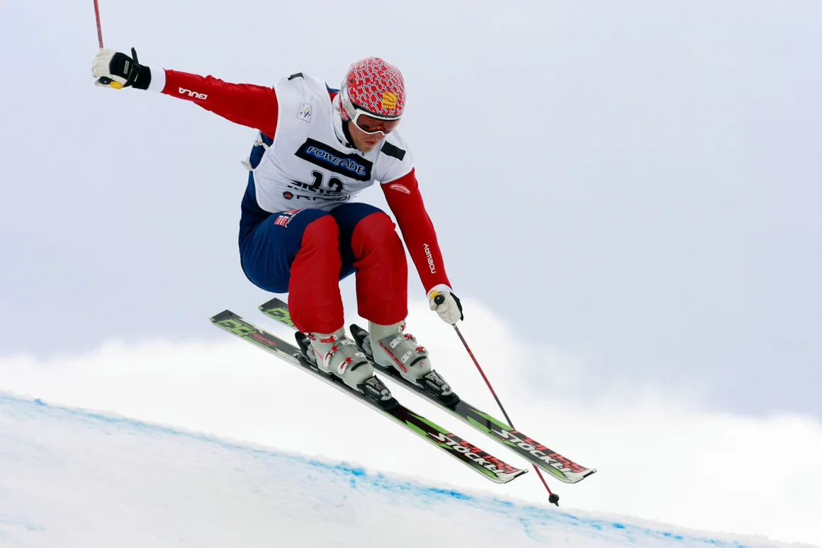 SKI CROSS MEDALIST DIES AFTER BEING STRUCK BY LIGHTNING ⚡️