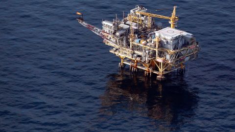 NEW ORLEANS - APRIL 28:  An oil rig near the Deepwater Horizon wellhead in the Gulf of Mexico on April 28, 2010 near New Orleans, Louisiana.  An estimated leak of 1,000-5,000 barrels of oil a day are still leaking into the gulf.  (Photo by Chris Graythen/Getty Images)