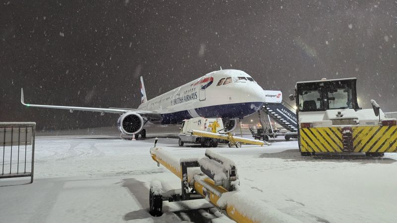 Heavy snow disrupts flights in the UK and Germany | CNN