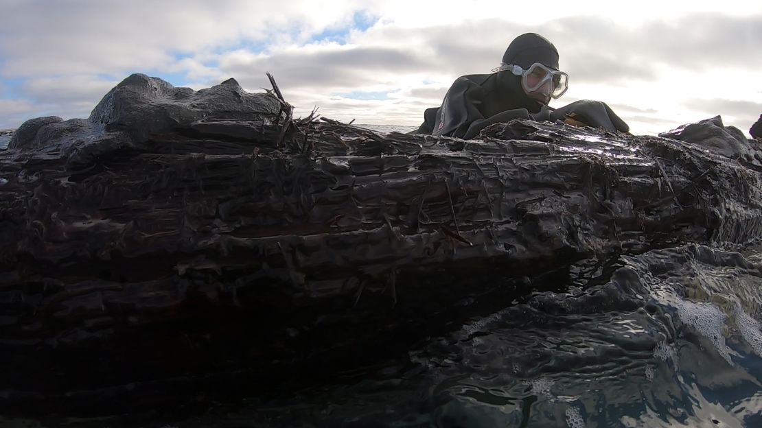 Canada shipwreck: a fierce storm uncovered a mysterious vessel, now another  could destroy it