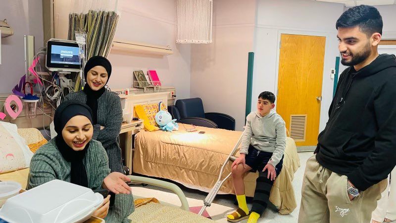 Младежи от Газа с ампутирани и наранени крака намират грижи в САЩ, но са изправени пред несигурно бъдеще