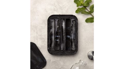 W&P Peak Silicone Water Bottle Ice Tray with Protective Lid 
