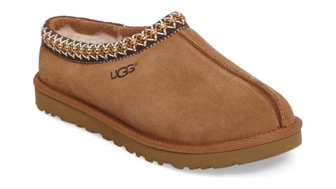 40 of the best holiday gifts to give this year (2022) 99 Ugg Tasman Slipper