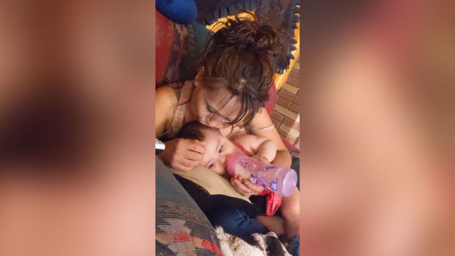 Teresa Gomez kisses her eldest son's daughter, Rosie<strong>.</strong>