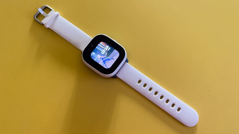 Verizon GizmoWatch Disney Edition review CNN Underscored