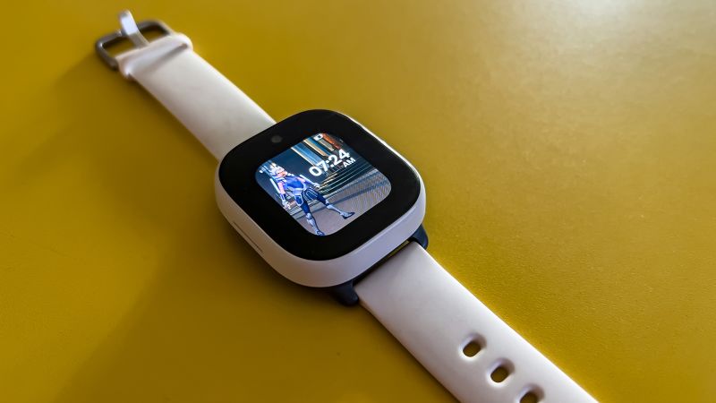 Verizon GizmoWatch Disney Edition review CNN Underscored