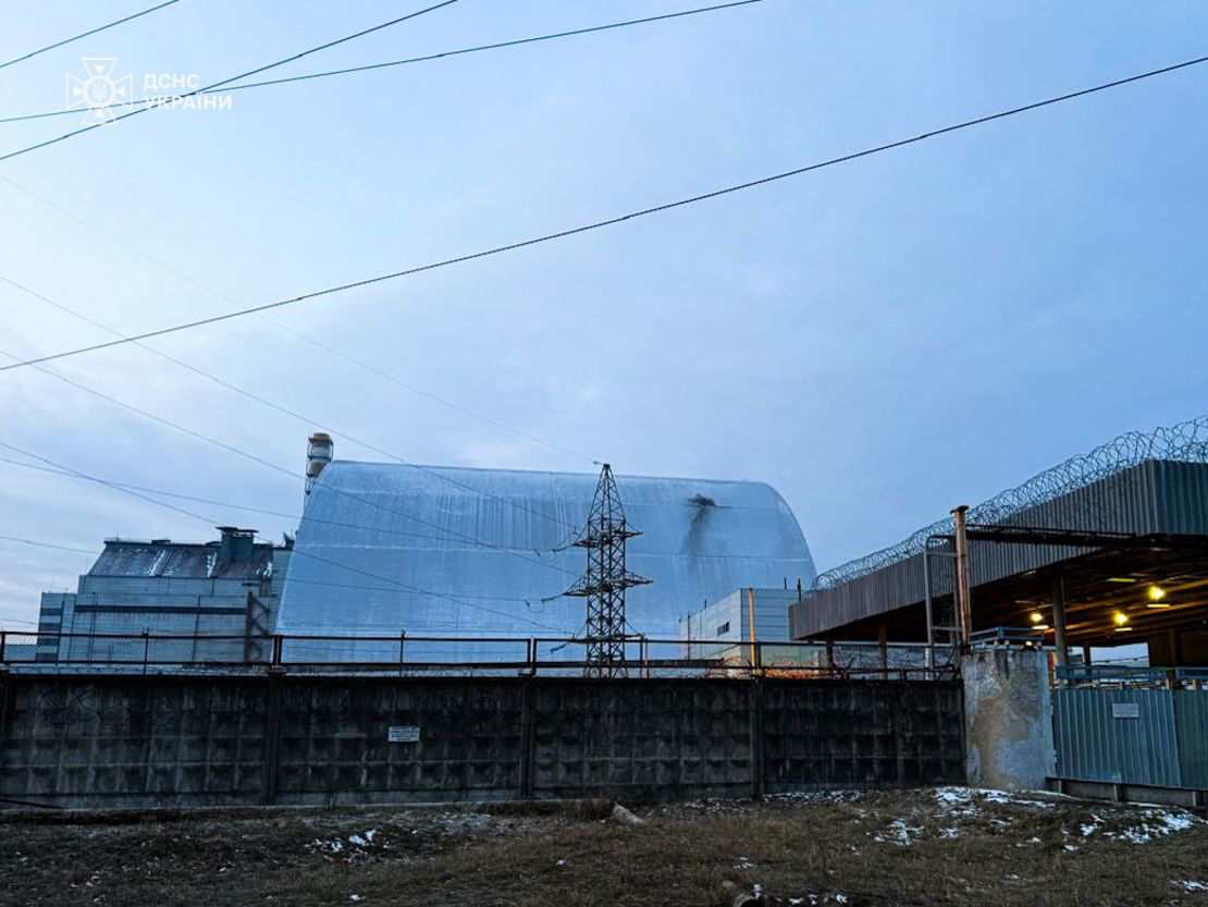 Ukrainian President Volodymyr Zelensky said a Russian drone struck the nuclear power plant at Chernobyl near Ukraine’s border with Belarus on Thursday.