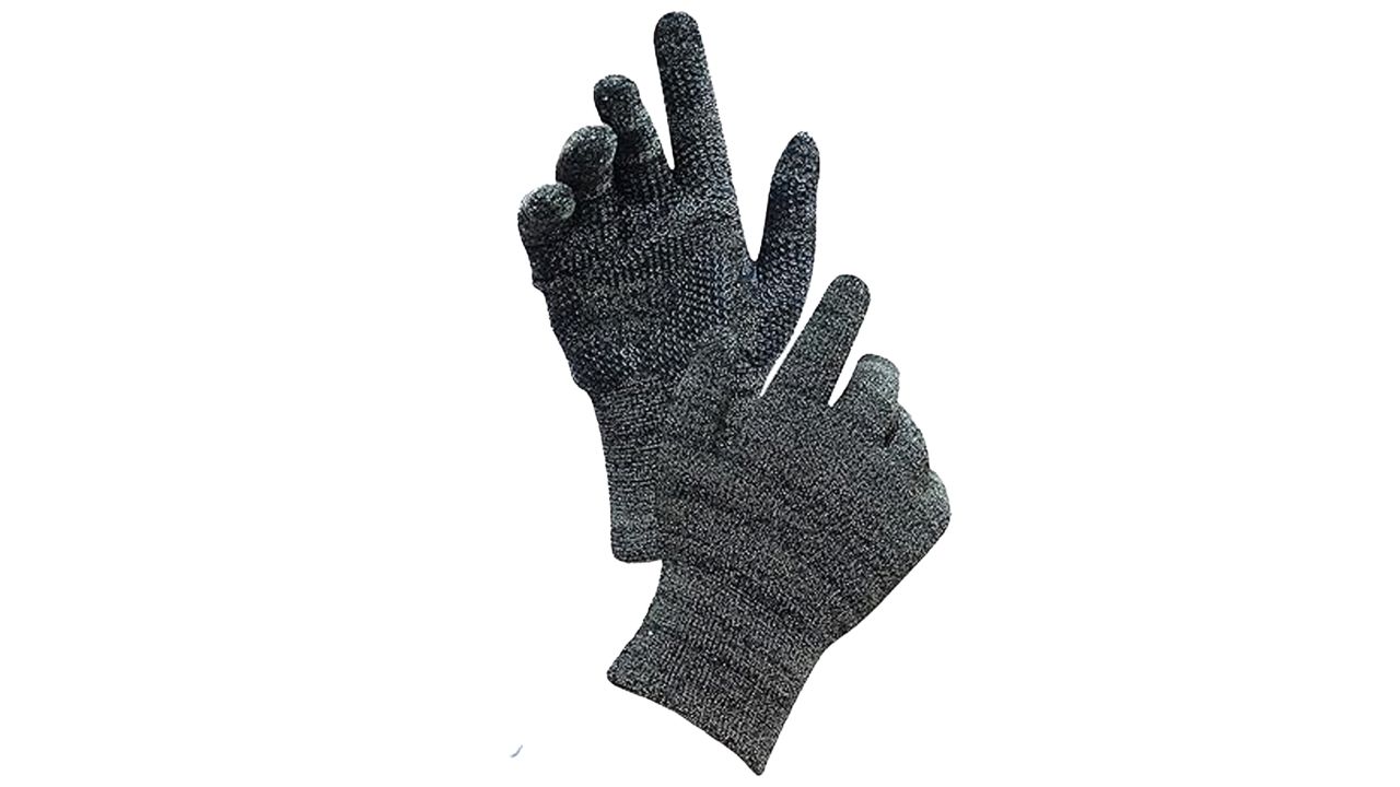 Glider Gloves in black. 