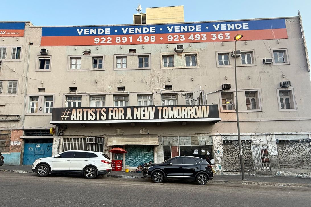 The Globo's rebirth began a decade ago, when artists entered and staged an underground event.