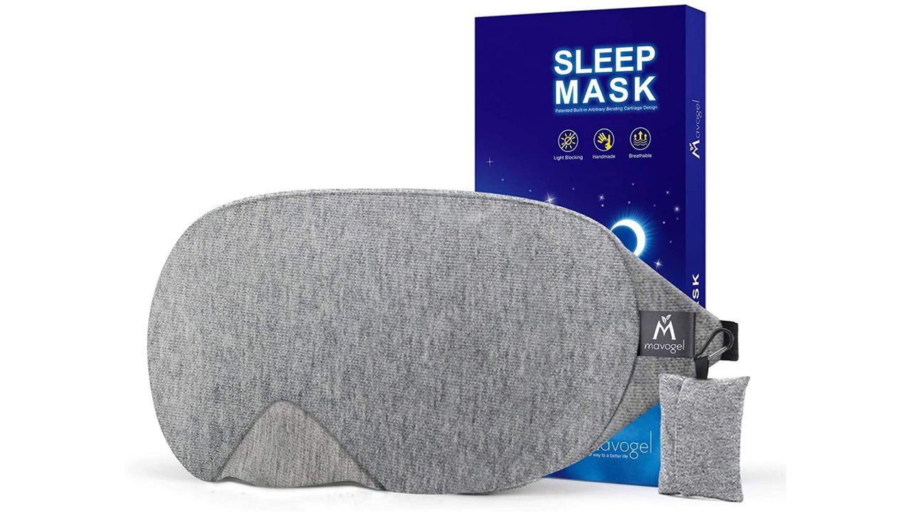 Are Sleep Masks Damaging Your Eyelashes?