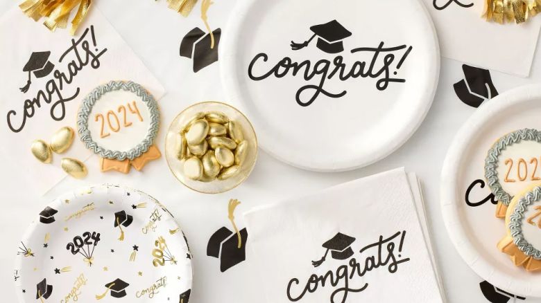 graduation-party-decorations-cnnu.jpg