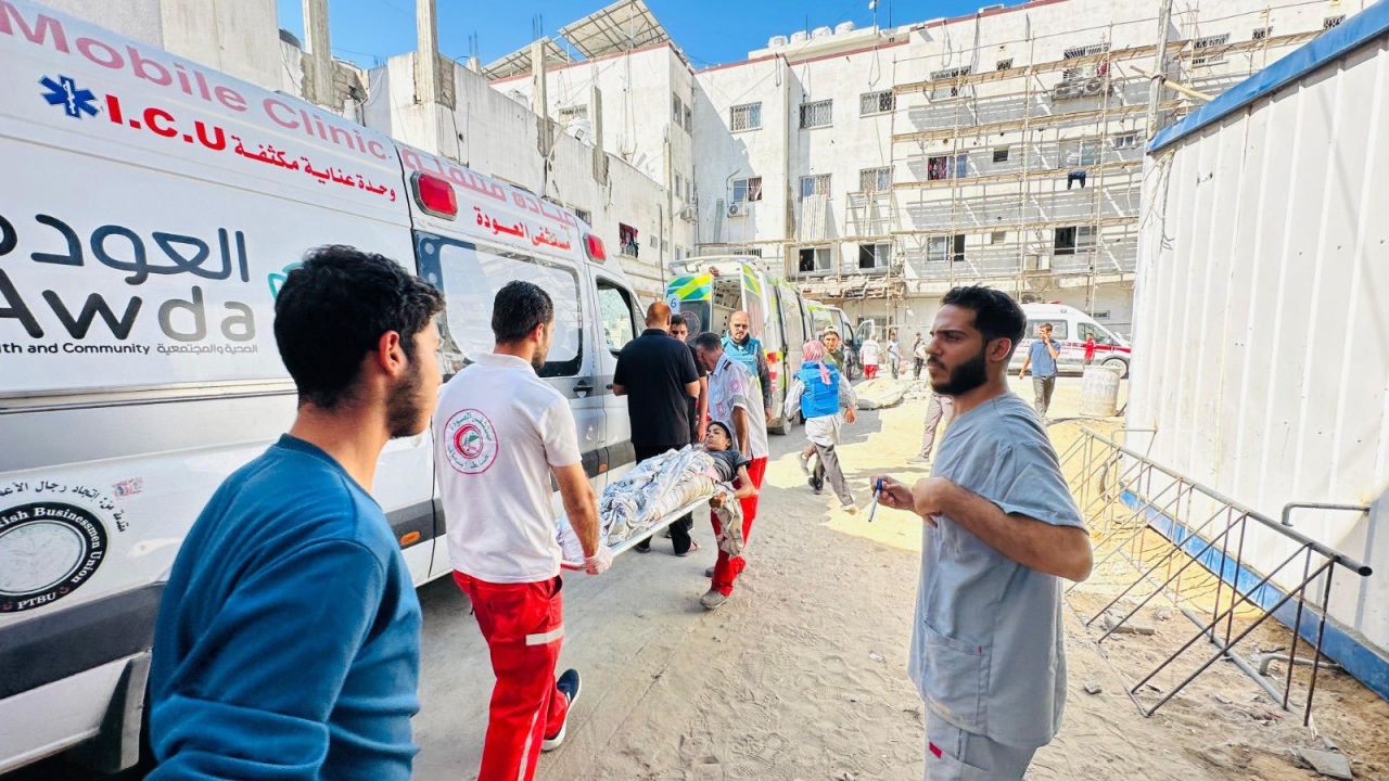 An aid convoy?reached two hospitals yesterday, Kamal Adwan and Al-Sahaba, in northern Gaza.