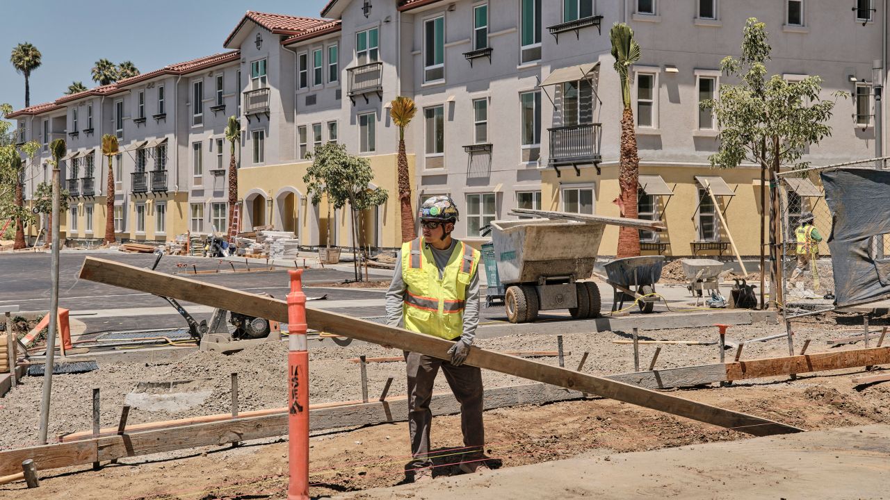 Housing for veterans under construction at the Veterans Affairs campus in West Los Angeles, July 29, 2024. The U.S. departments of Veterans Affairs and Housing and Urban Development, backed by ample funding from Congress, have quietly shown that it is possible to make progress on the seemingly intractable problem of homeless veterans. (Philip Cheung/The New York Times)