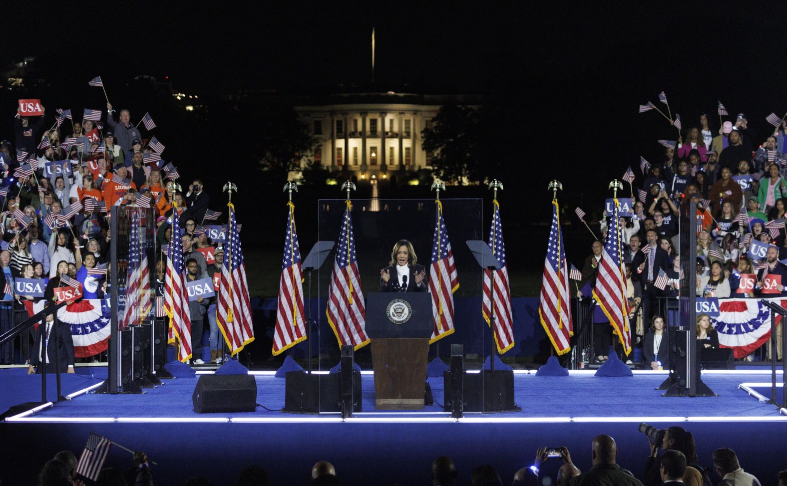 Harris speaks from the Ellipse in Washington, DC, on October 29. The Harris-Walz campaign billed the speech as<a href="index.php?page=&url=https%3A%2F%2Fwww.cnn.com%2F2024%2F10%2F29%2Fpolitics%2Fkamala-harris-ellipse-rally%2Findex.html"> her "closing argument"</a> one week before the election.