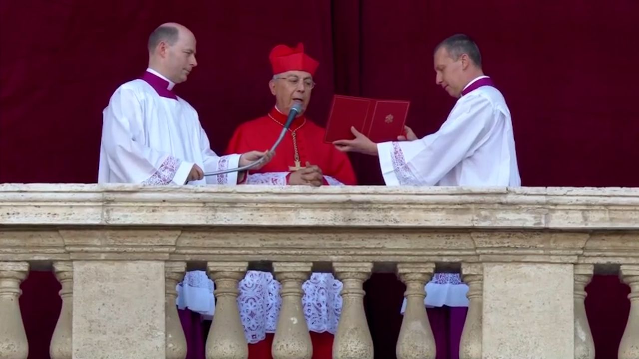HABEMUS PAPAM.jpg