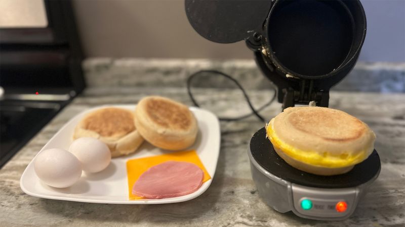 Make morning grub in five minutes with this breakfast sandwich maker