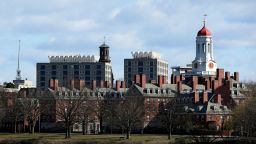 Universidad de Harvard.