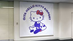 hello kitty aeropuerto.jpeg